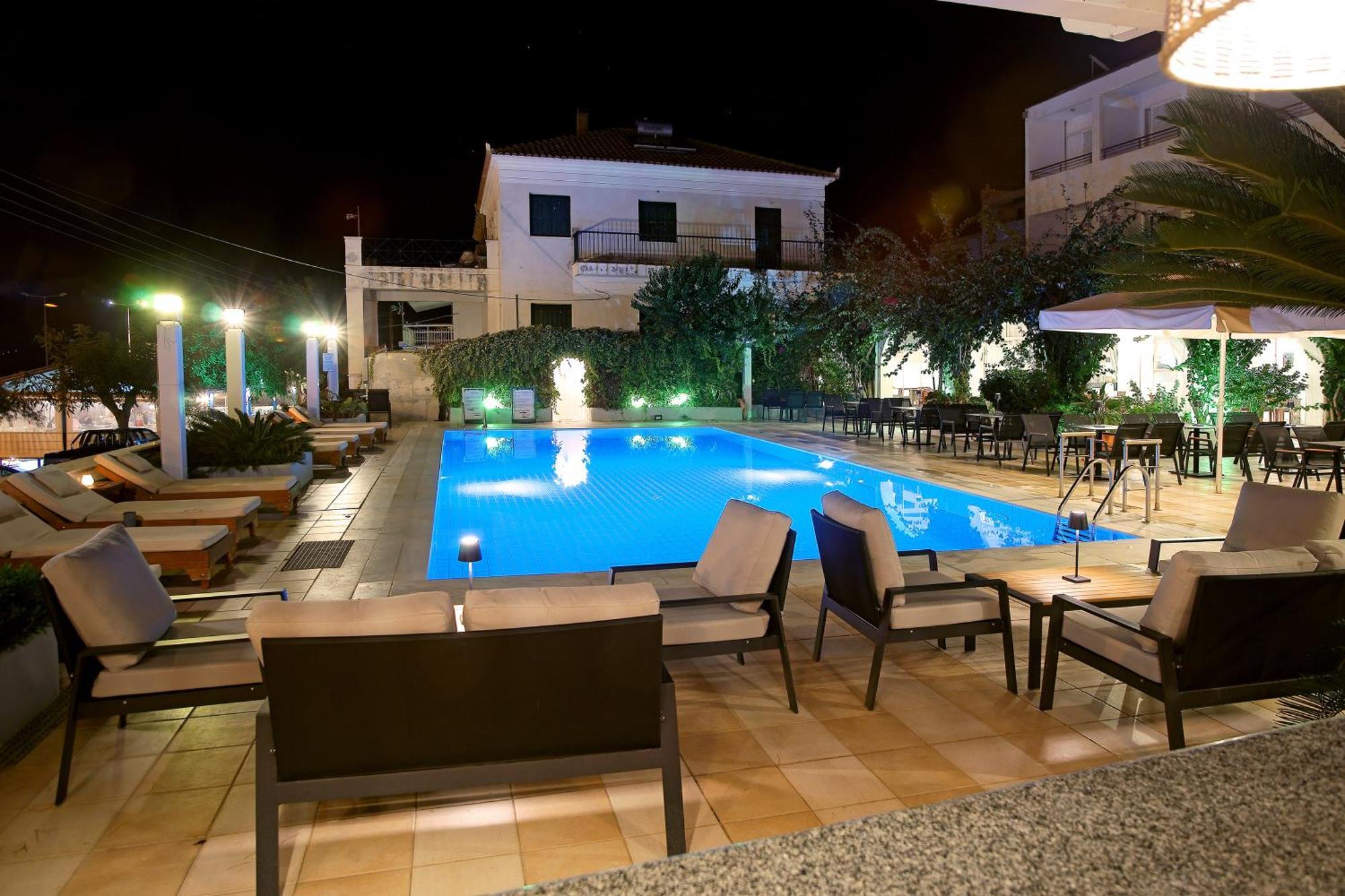 Kyparissia Beach Hotel Esterno foto
