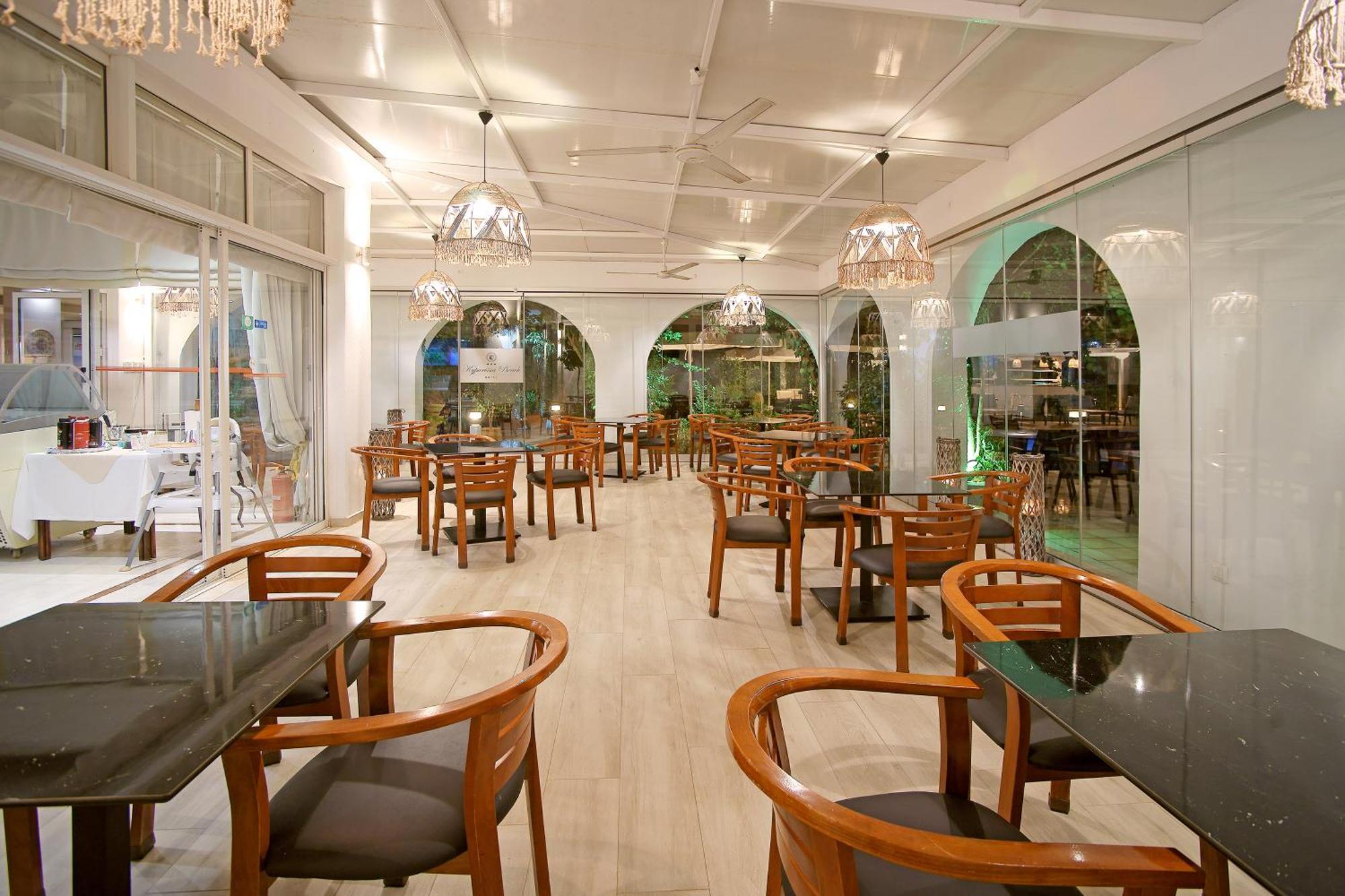 Kyparissia Beach Hotel Esterno foto