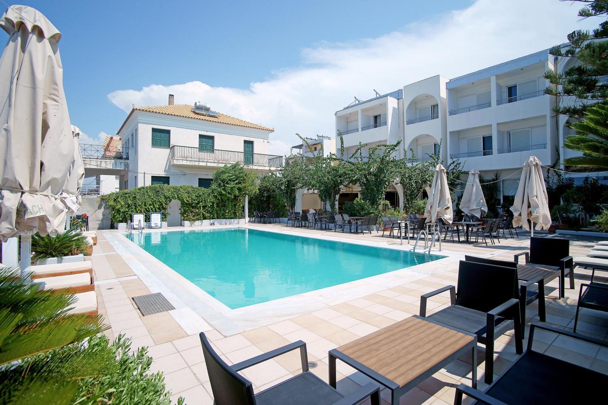 Kyparissia Beach Hotel Esterno foto
