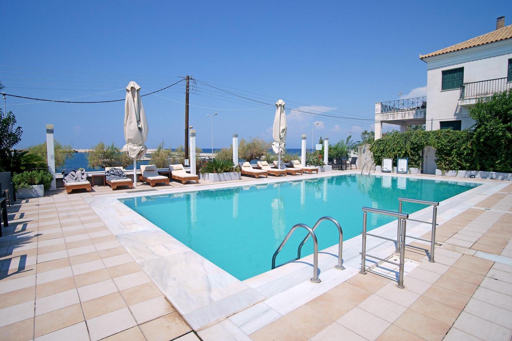 Kyparissia Beach Hotel Esterno foto