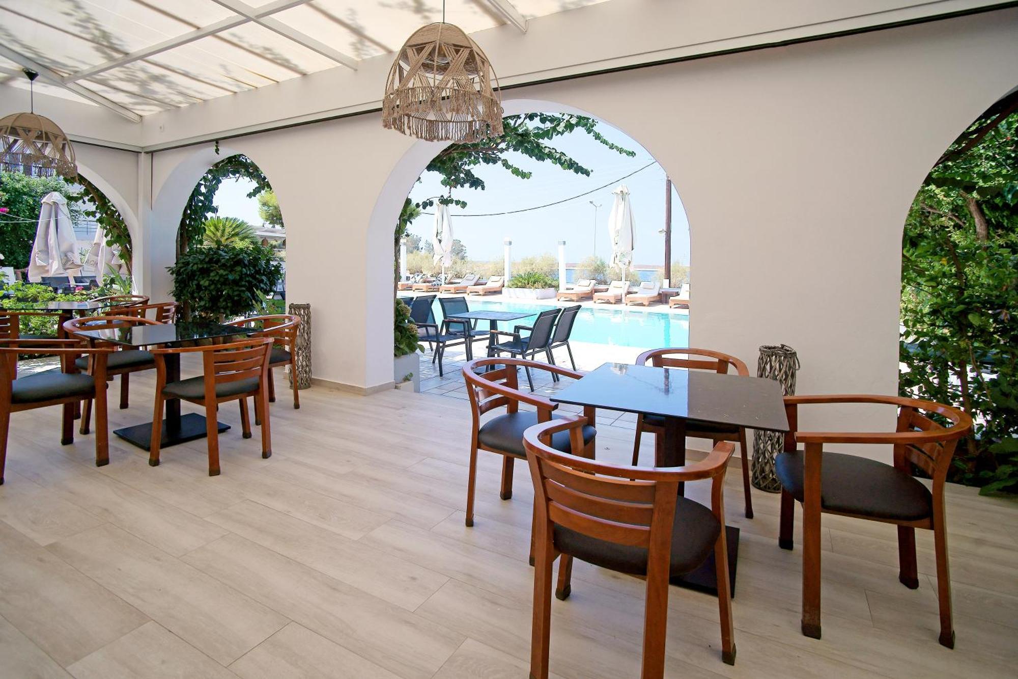 Kyparissia Beach Hotel Esterno foto