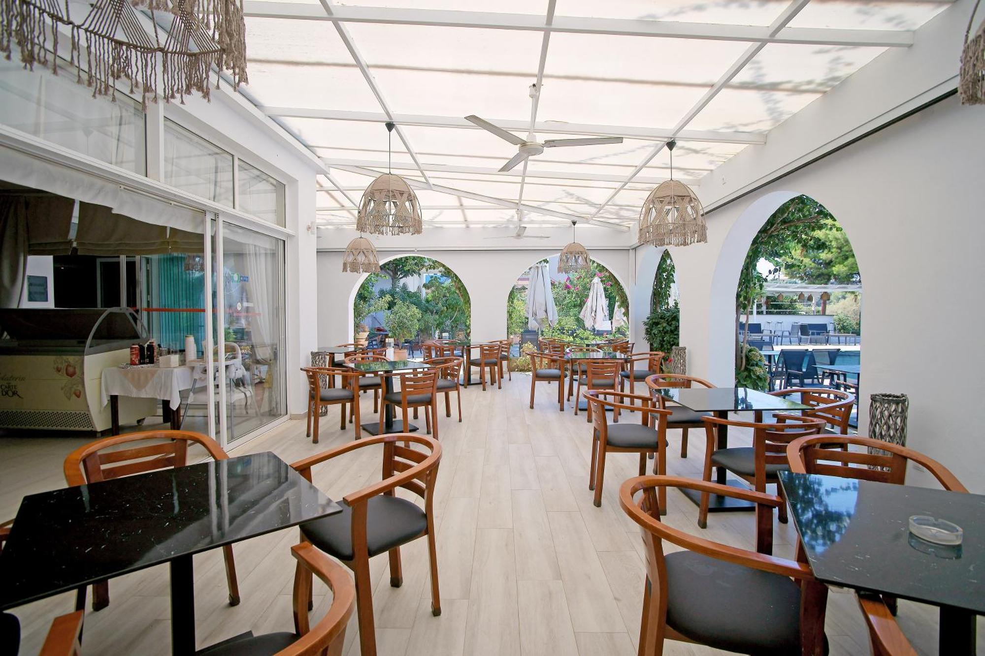 Kyparissia Beach Hotel Esterno foto