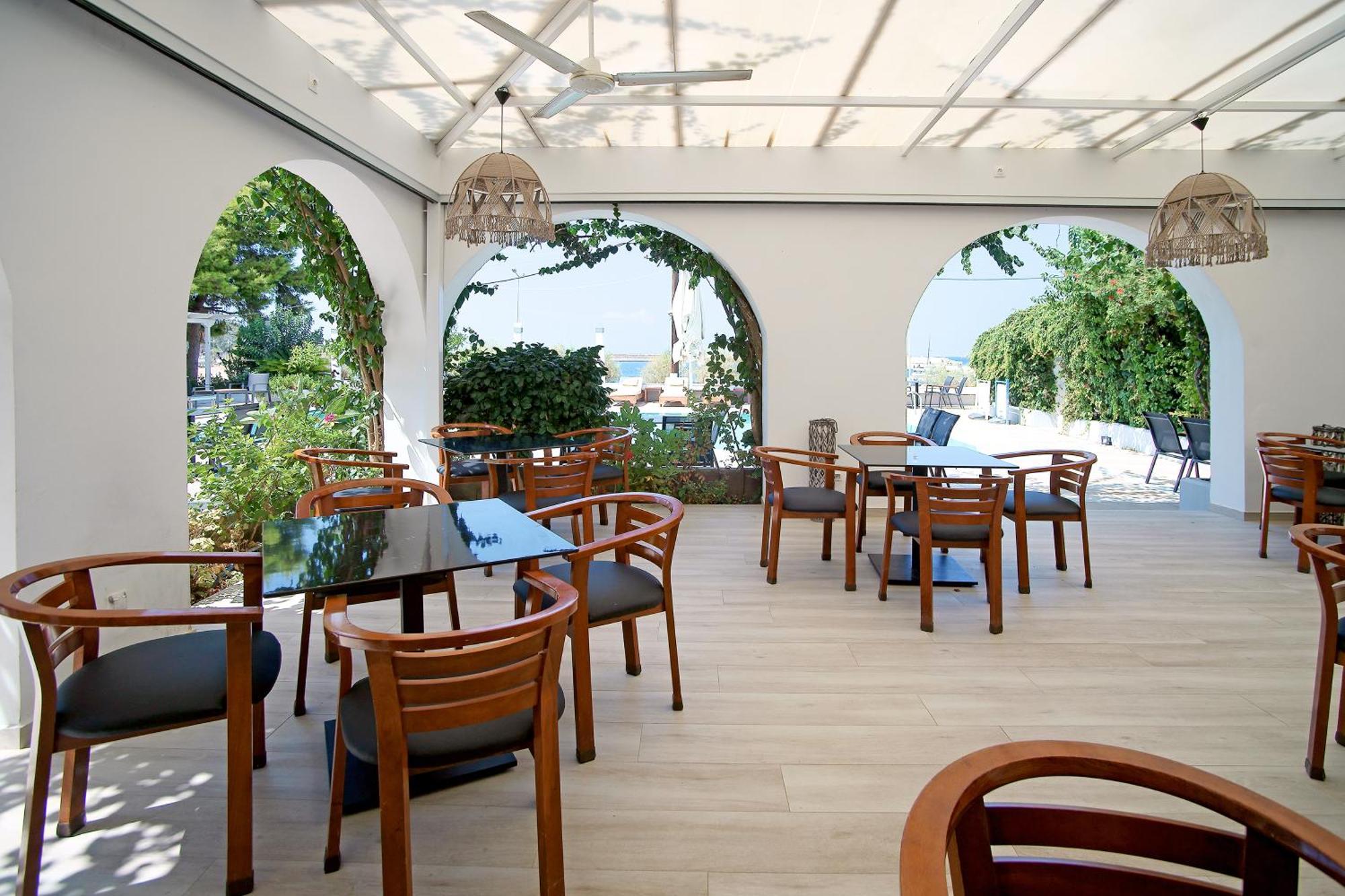 Kyparissia Beach Hotel Esterno foto