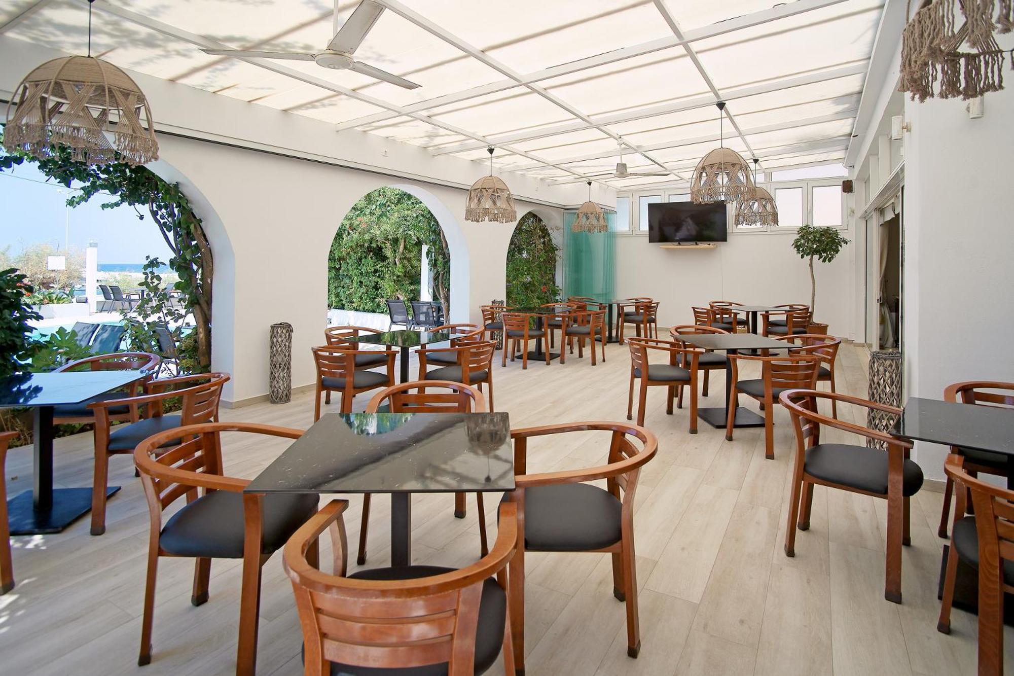 Kyparissia Beach Hotel Esterno foto
